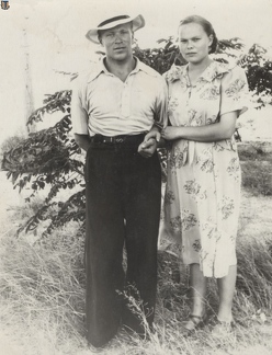 Иван Афанасьевич и Раиса Сергеевна Рисковы. Пермская область. 1950-е годы